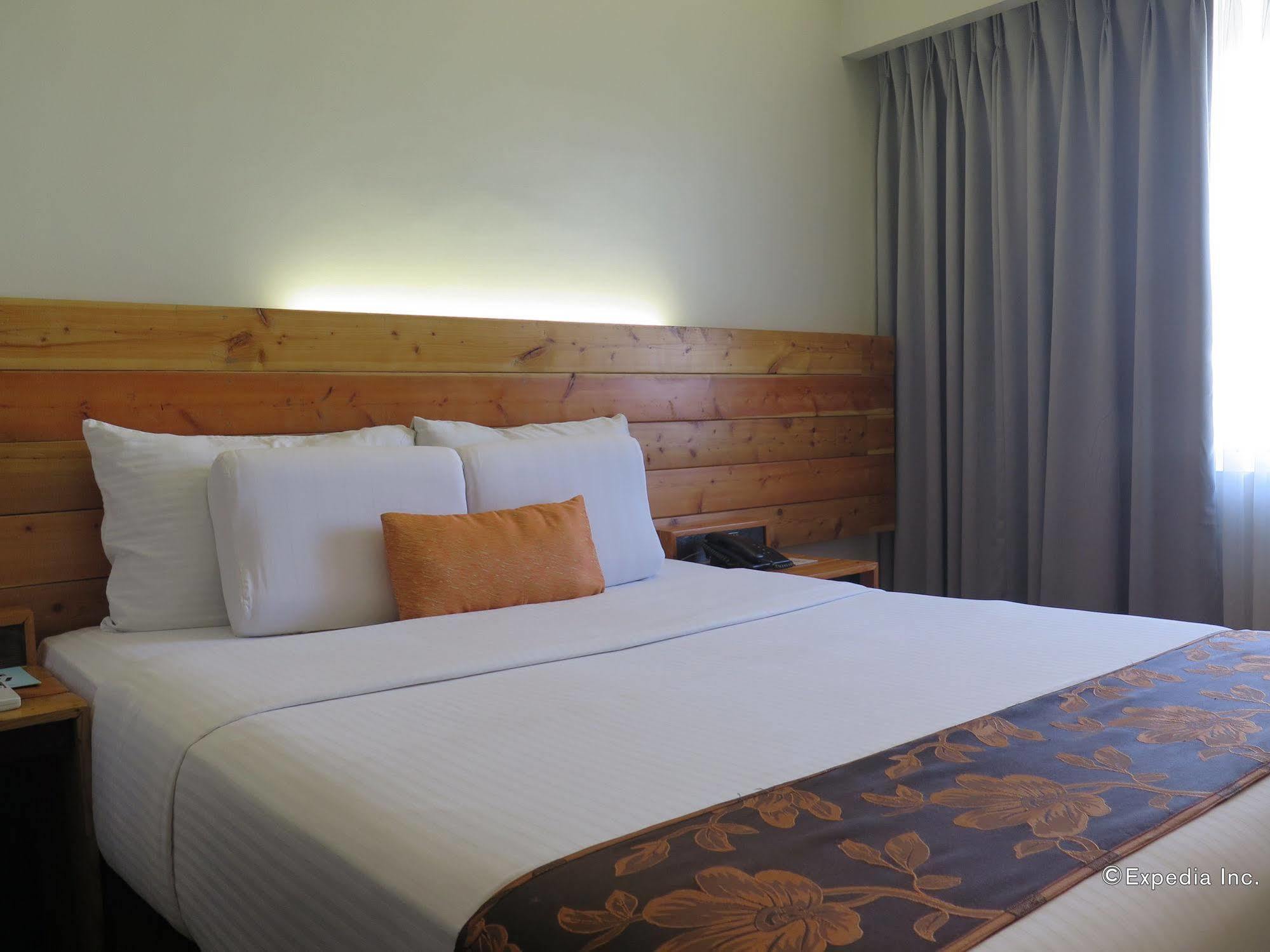 Cuarto Hotels Cebu Ngoại thất bức ảnh